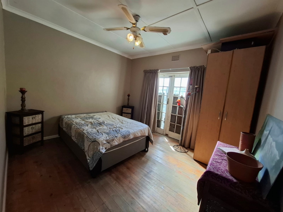 4 Bedroom Property for Sale in Oakdale Western Cape